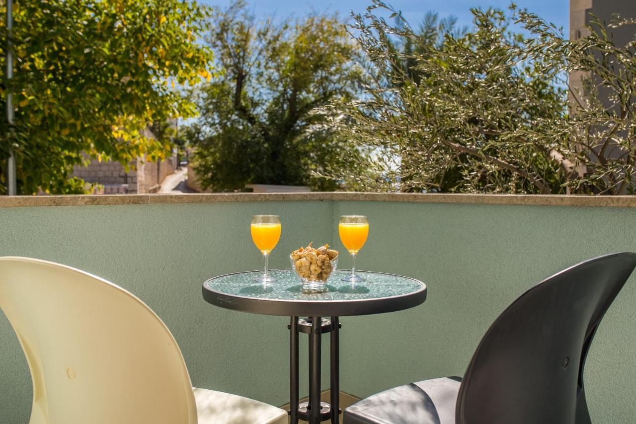 Apartments Zvonik Брист Екстериор снимка