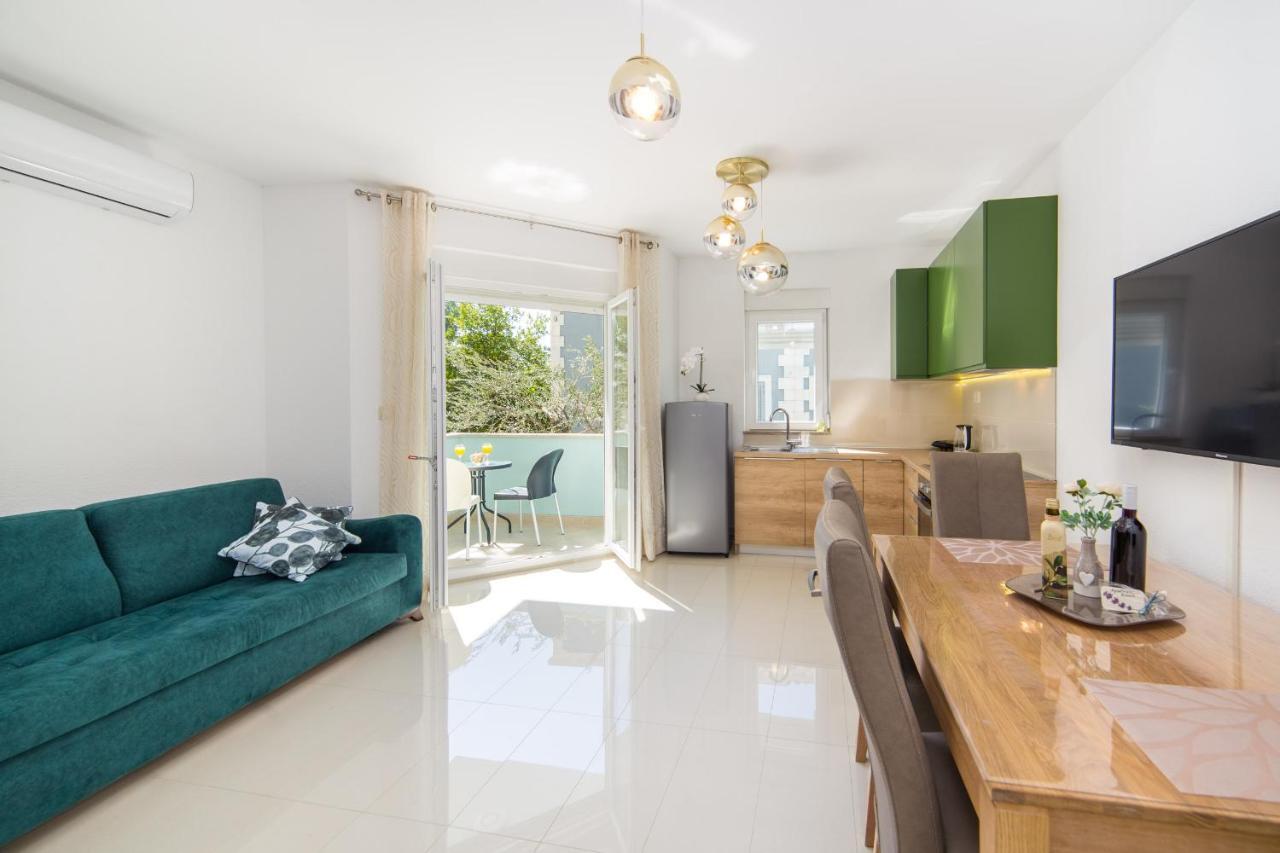 Apartments Zvonik Брист Екстериор снимка