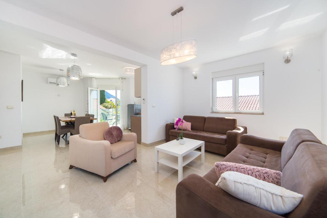 Apartments Zvonik Брист Екстериор снимка