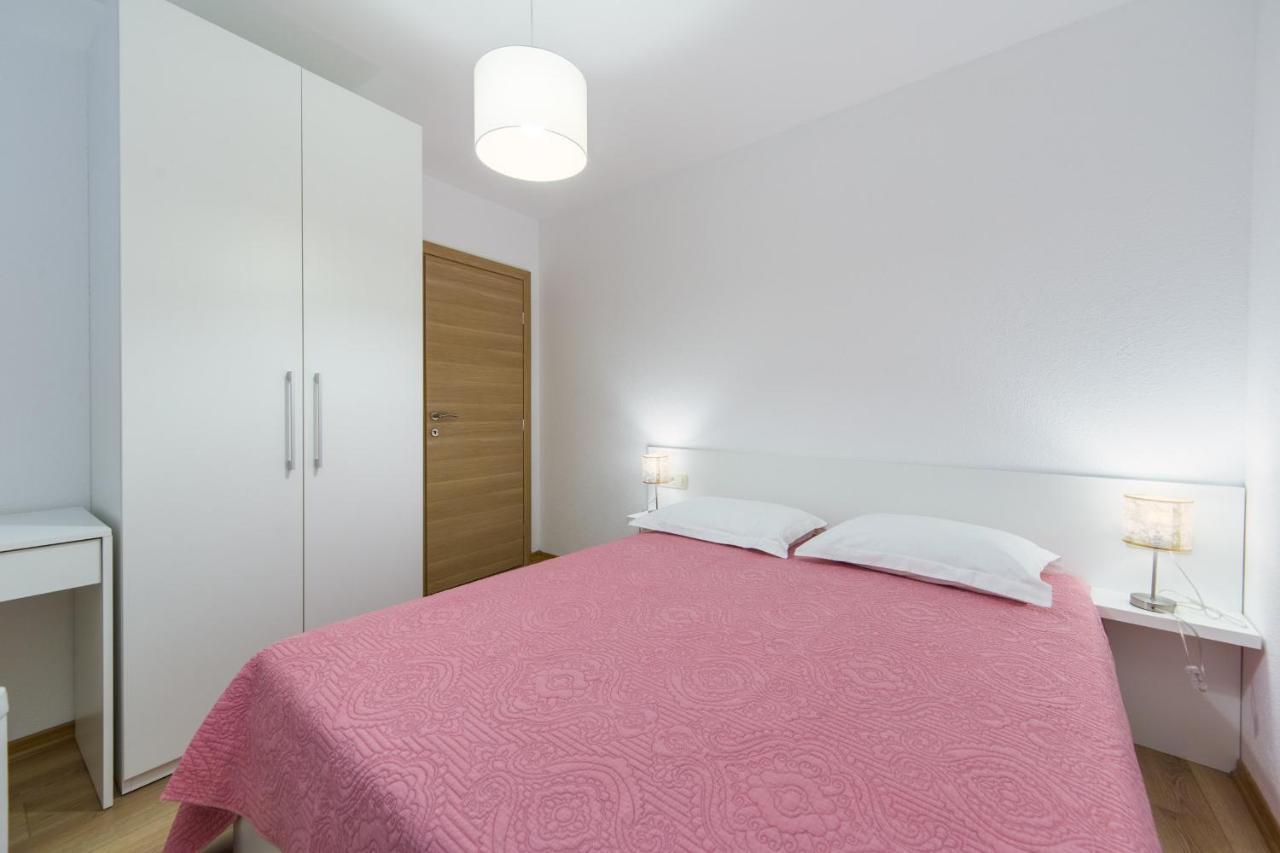 Apartments Zvonik Брист Екстериор снимка