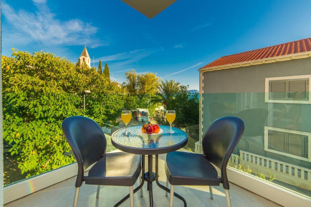 Apartments Zvonik Брист Екстериор снимка
