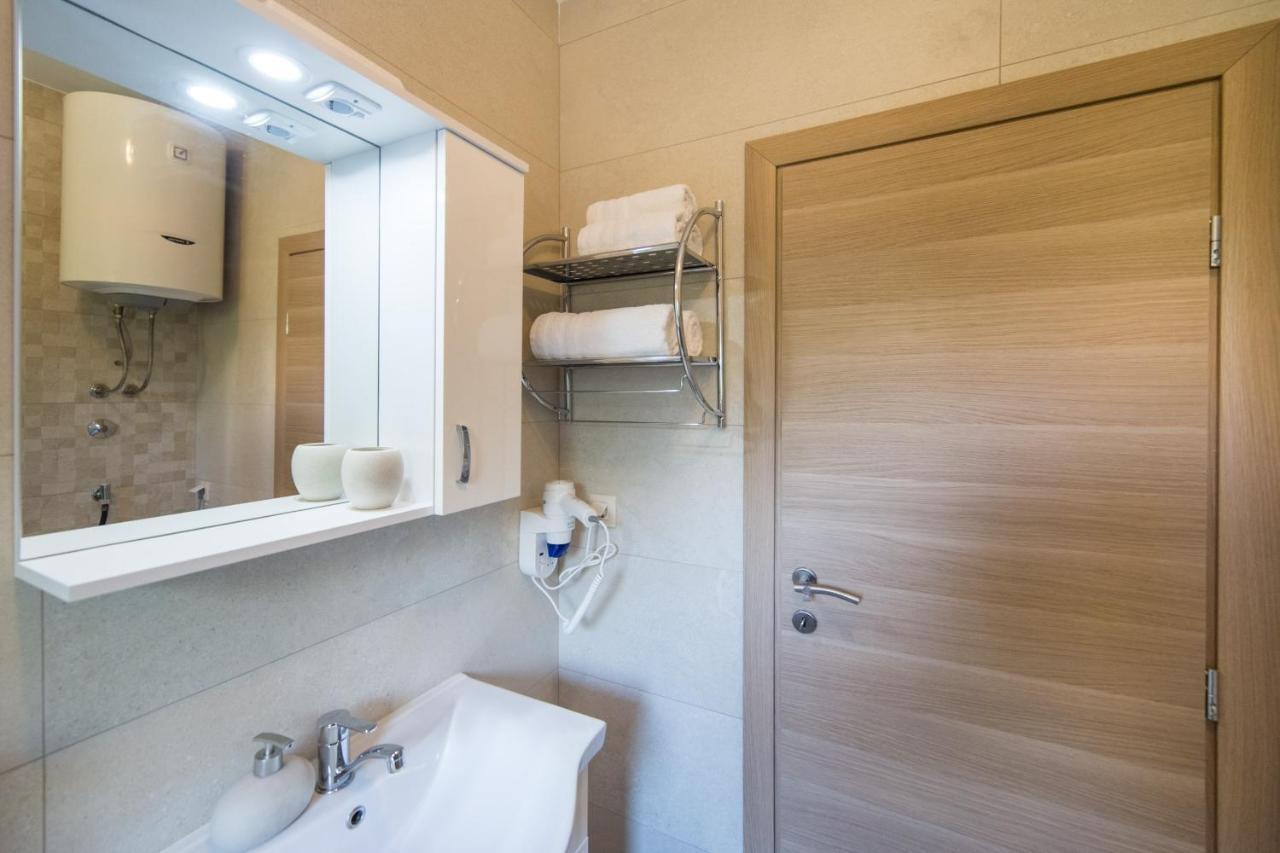 Apartments Zvonik Брист Екстериор снимка