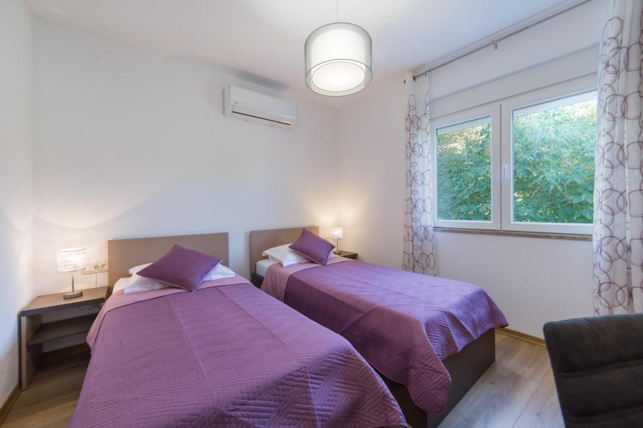 Apartments Zvonik Брист Екстериор снимка