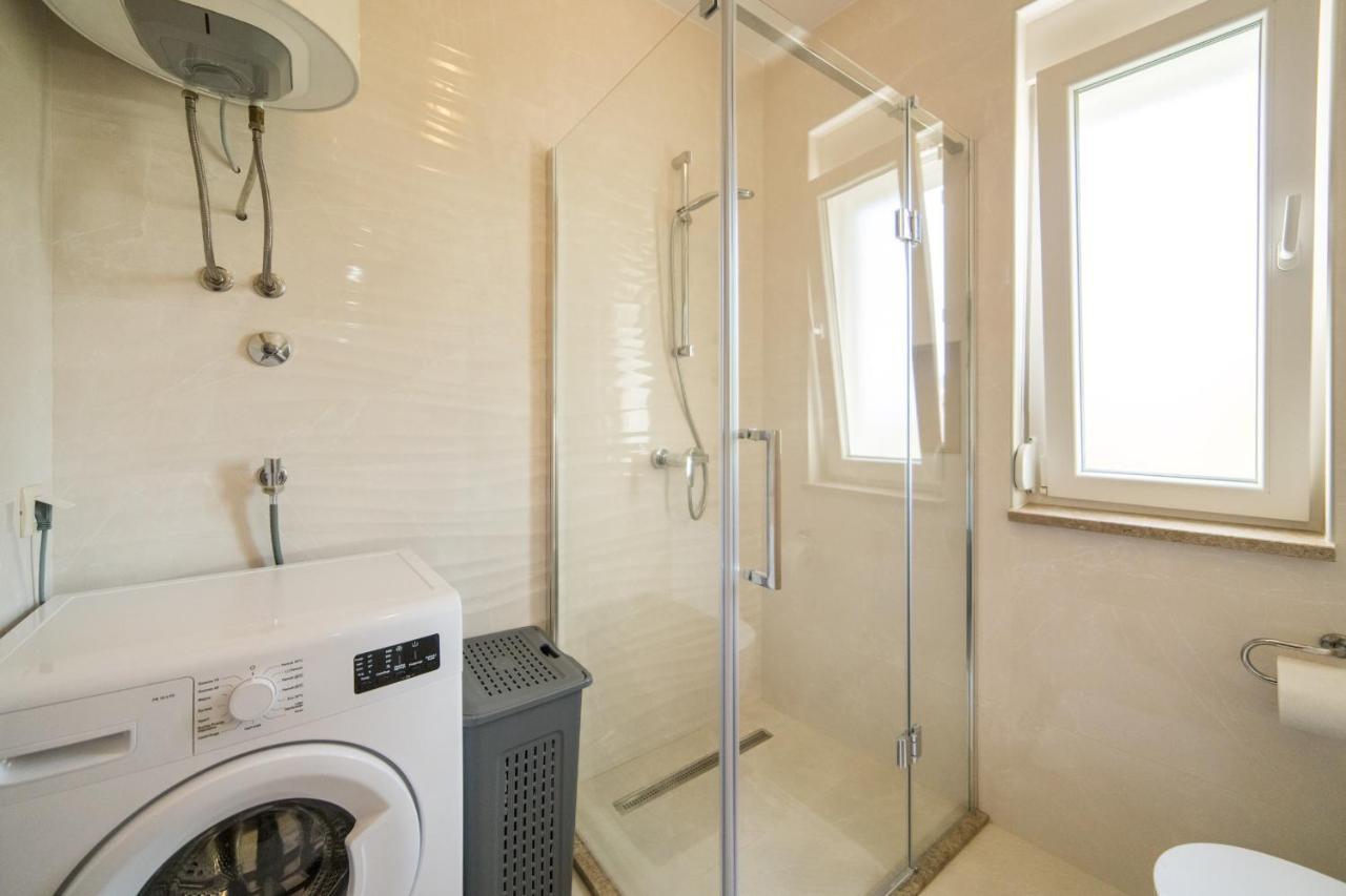 Apartments Zvonik Брист Екстериор снимка
