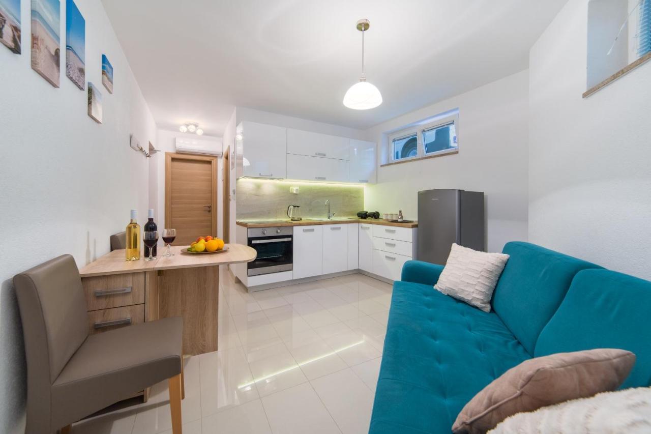 Apartments Zvonik Брист Екстериор снимка