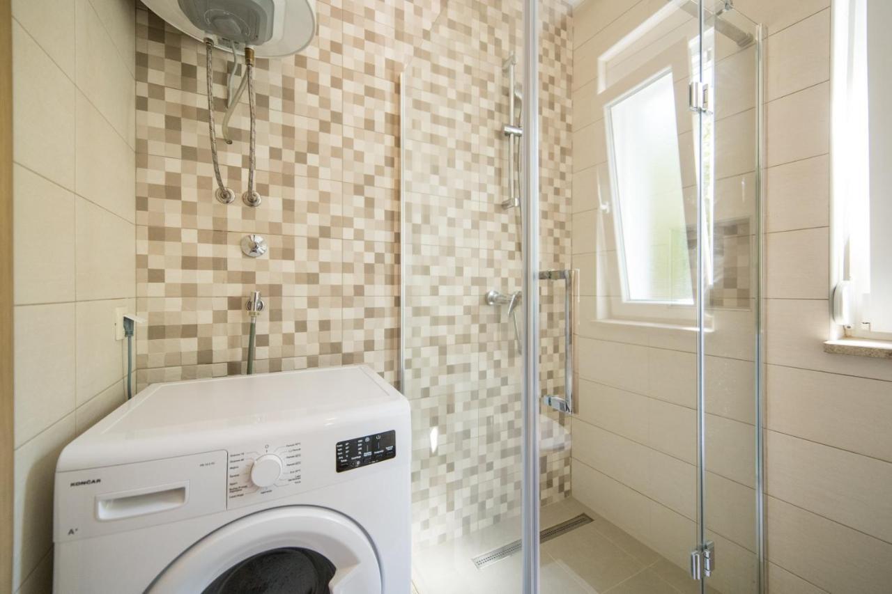 Apartments Zvonik Брист Екстериор снимка
