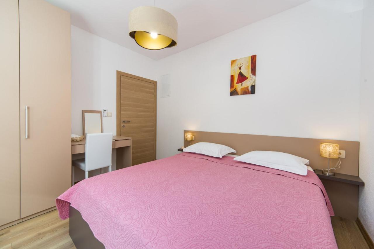 Apartments Zvonik Брист Екстериор снимка