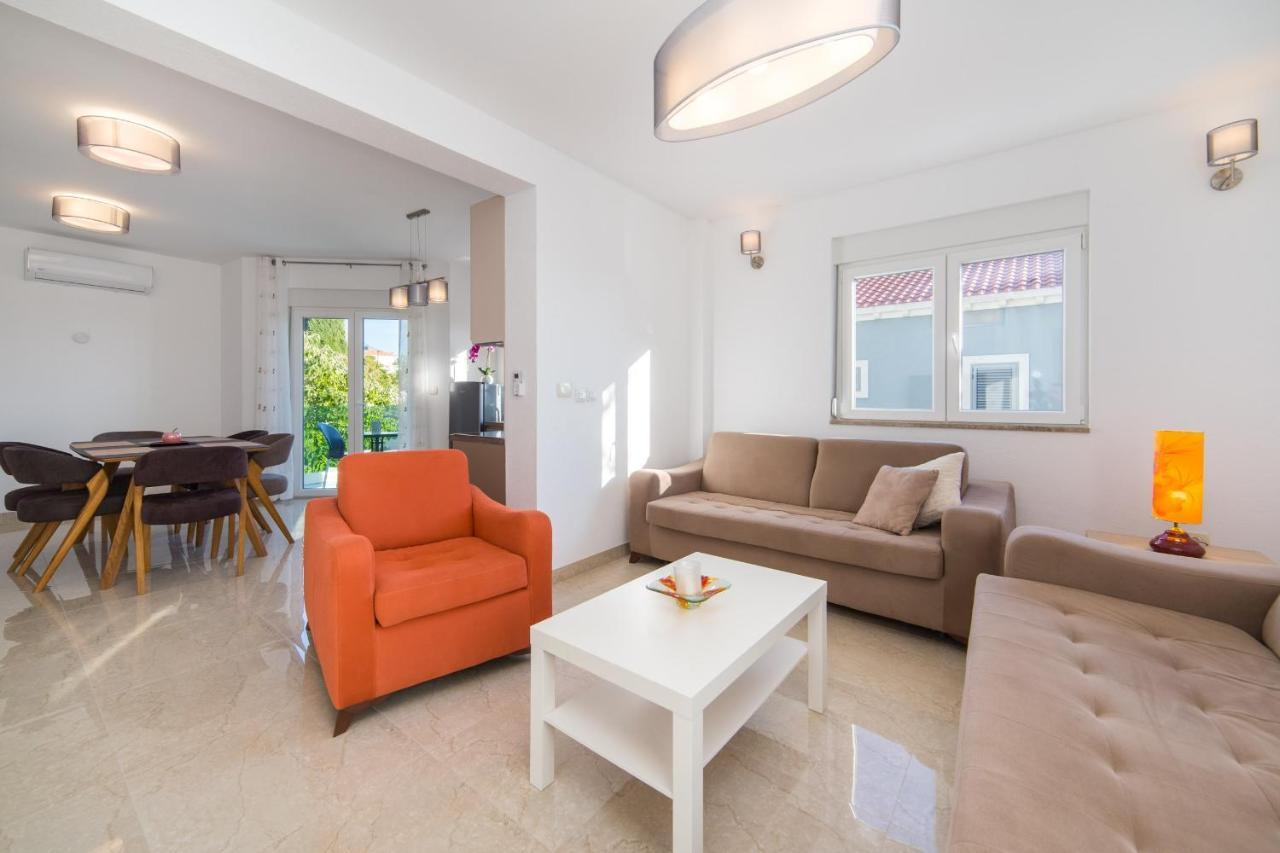 Apartments Zvonik Брист Екстериор снимка
