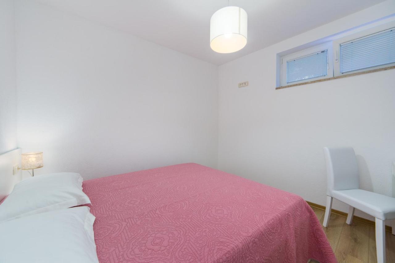 Apartments Zvonik Брист Екстериор снимка